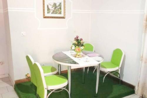 Apartamento Appartement 2ch. Odza, Wifi, Climatis�, Eau Chaude