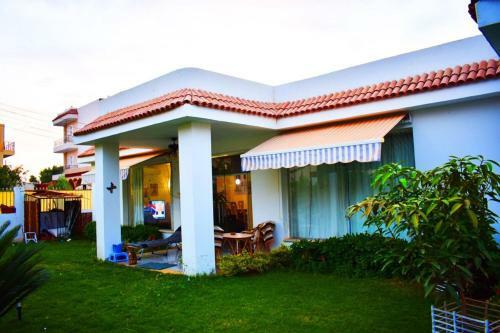 Luxor Rose Villa