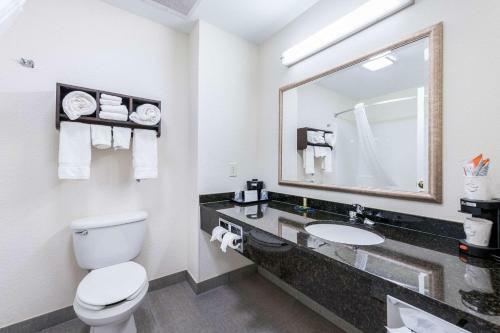 Hotel Baymont Inn & Suites - Madison