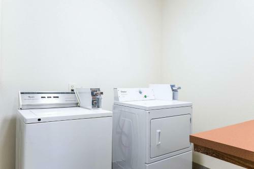 Hotel Baymont Inn & Suites - Madison