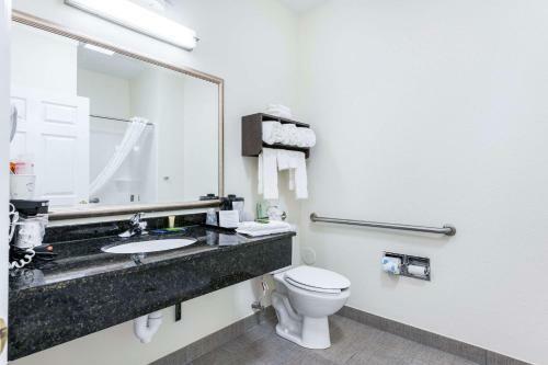 Hotel Baymont Inn & Suites - Madison