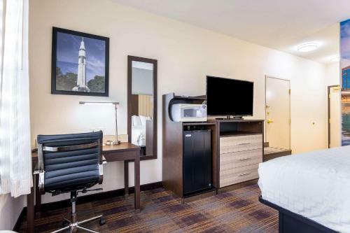 Hotel Baymont Inn & Suites - Madison