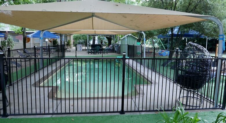 Aparthotel Adina Holiday Units