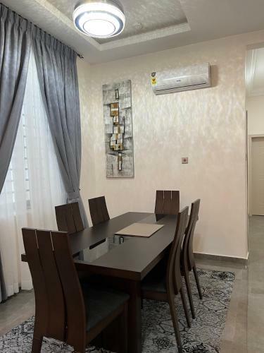 Lakeside Homestay