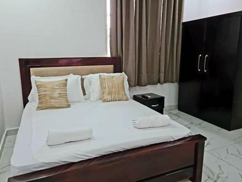 Charming 2bed Apartment In Adenta Wifi Clean Safe