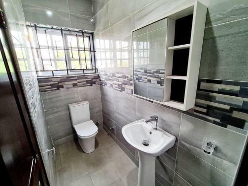 Beautiful 3-bed Apartment In Adenta Municipality