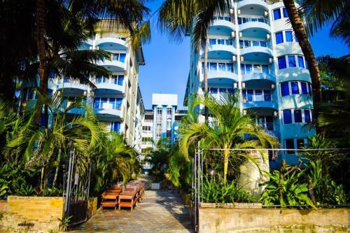 Apartamento Rosy Sea Front Beach Condo