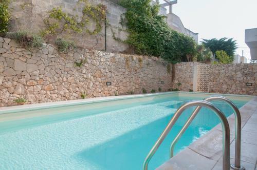Apartment With Pool And Panoramic Terrace