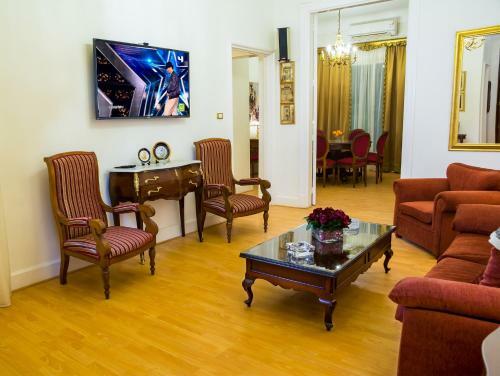 Royal Apartments Down Town In Cairo