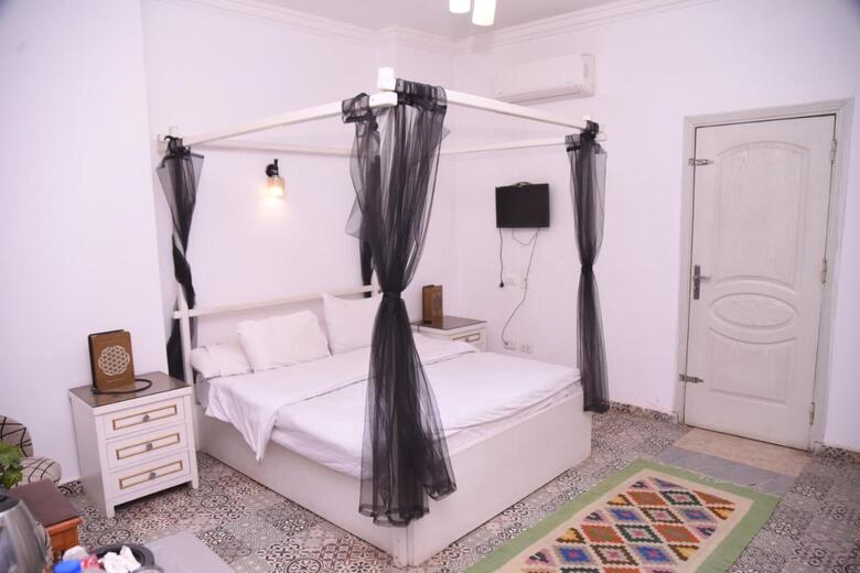 Hostal Arabian Nights Pyramids Guesthouse