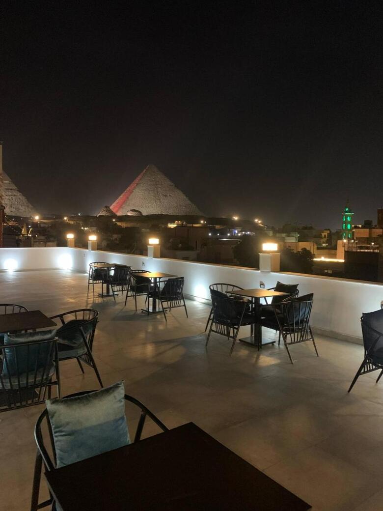 Hostal Arabian Nights Pyramids Guesthouse