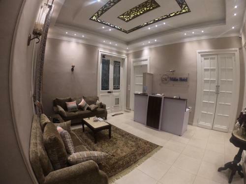 Midas Hotel
