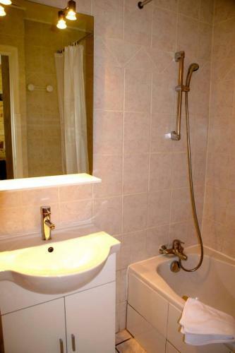 Hotel H�tel Cristol