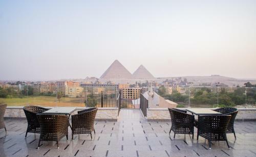 New Pyramids Eyes Hotel