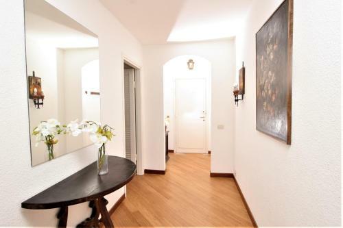 Eden Apartment