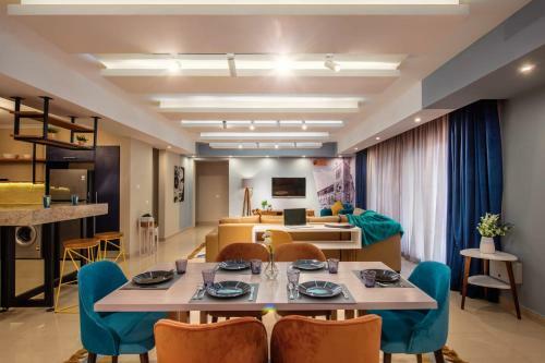 Apartamento Waterfront Designer 2br W Pool Access - 5 Min To Airport