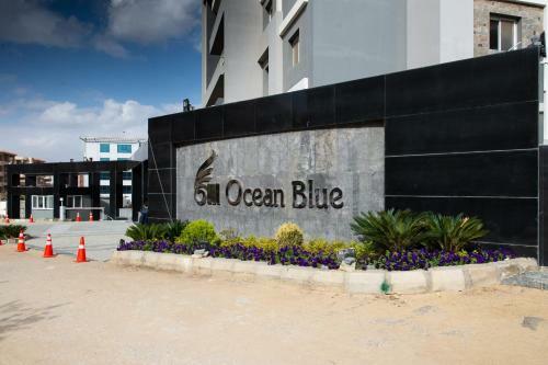 Apartamento Waterfront Designer 2br W Pool Access - 5 Min To Airport