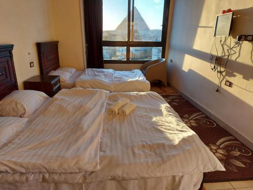 Bed & Breakfast Pyramids Stone