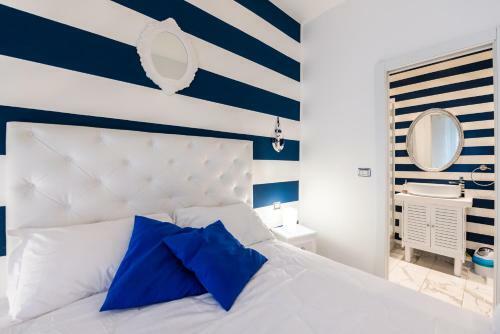 Hostal Ora Blu Guest House