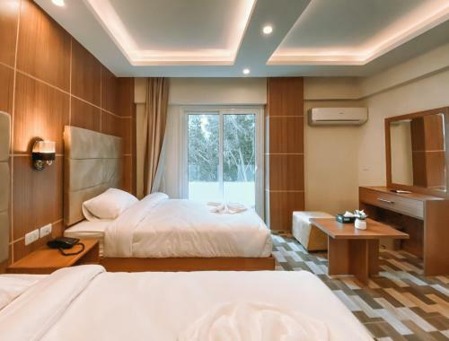Nine Pyramids View Hotel