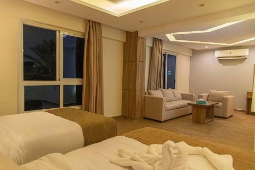 Nine Pyramids View Hotel