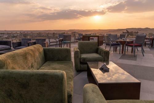Nine Pyramids View Hotel
