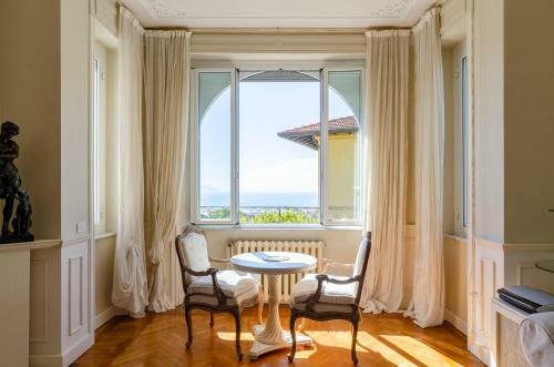 Altido Royal Villa With Orange Tree Garden And Seaview
