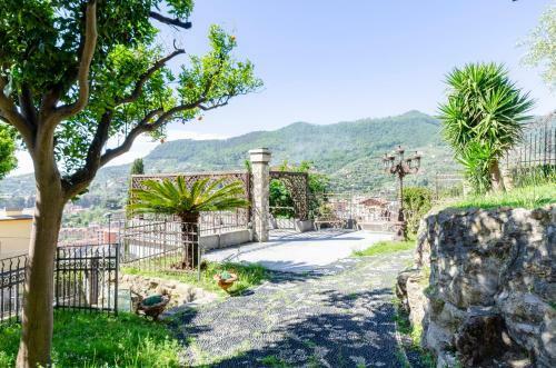Altido Royal Villa With Orange Tree Garden And Seaview