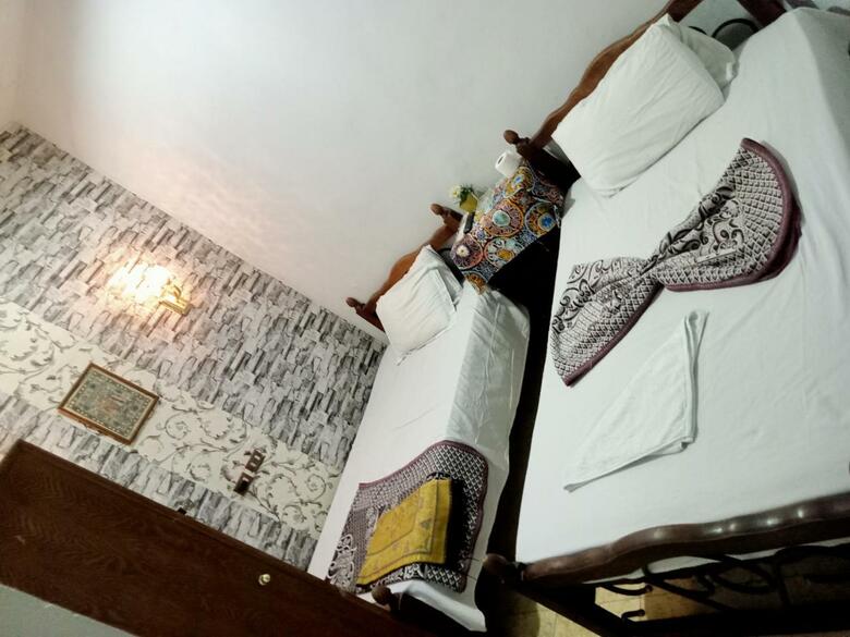 Hotel New One Season