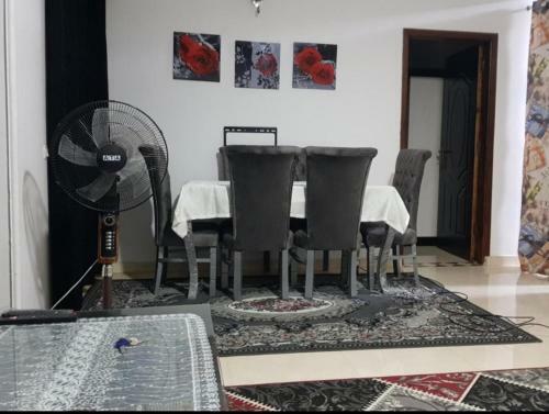 Pyramids View 3 Bedrooms Apartment