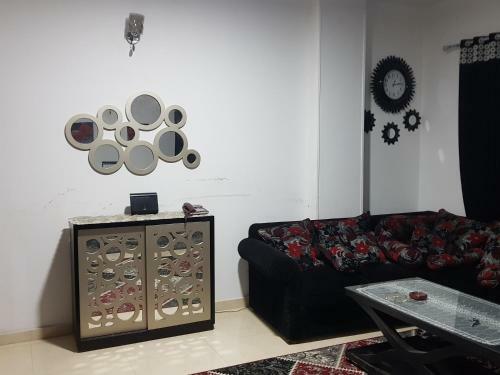 Pyramids View 3 Bedrooms Apartment