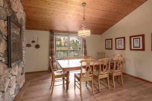 Falcon Cabin