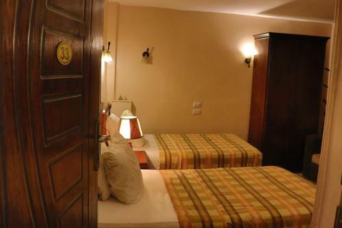 Albergue Pyramids Palace