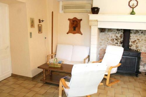 Maison de 3 Chambres Avec Jardin Clos Et Wifi A Bussac