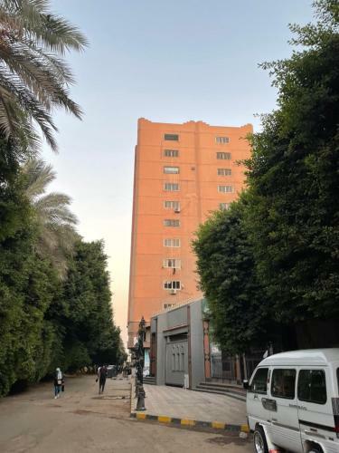 Nile View Apartment In Cairo