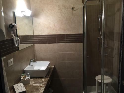 Hostal Les Chambres De La Place