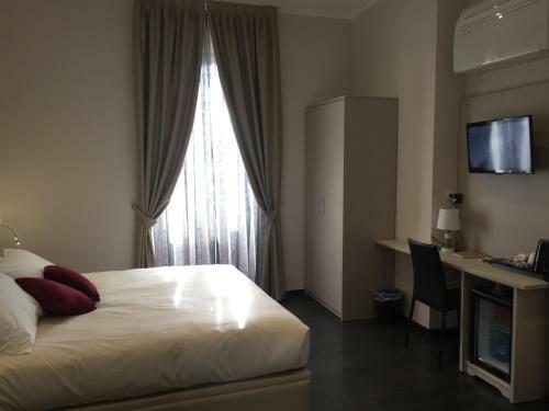 Hostal Les Chambres De La Place