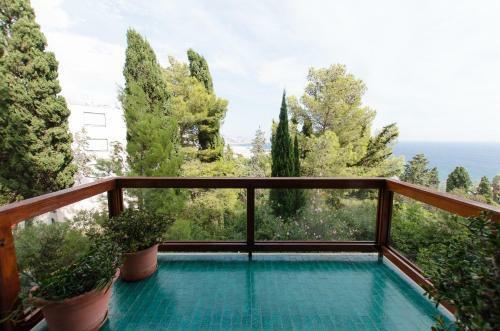 Luxury Apartment With Bay View