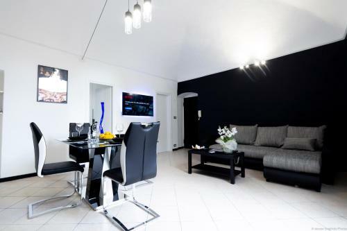 Apartamento Home Holiday 2,0 - My Place Sanremo