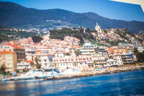 Apartamento Home Holiday 2,0 - My Place Sanremo