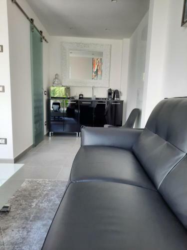 Hostal Palms Luxury Suites Sanremo