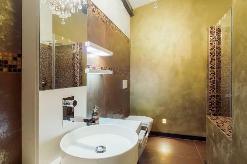 Apartamento Costiglioli Central & Elegant Duplex