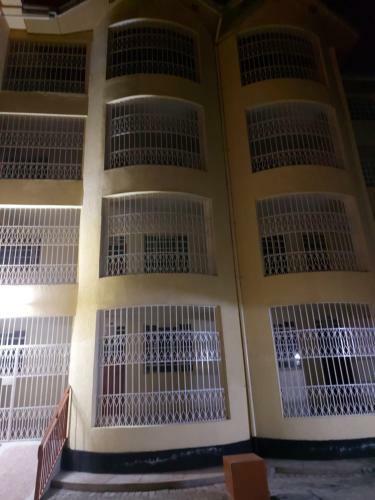 Hostal Redeemer Apartments