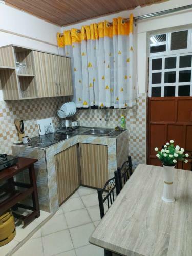 Hostal Redeemer Apartments