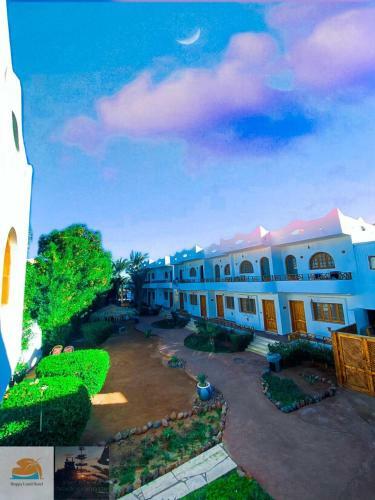Hotel New Happy Land