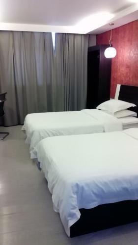 Fairyland Hotel Dongfeng Plaza