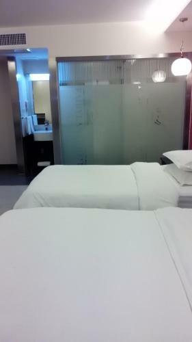 Fairyland Hotel Dongfeng Plaza