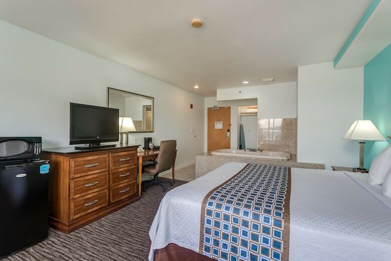 Pacifica Beach Hotel