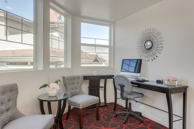 Pacifica Beach Hotel