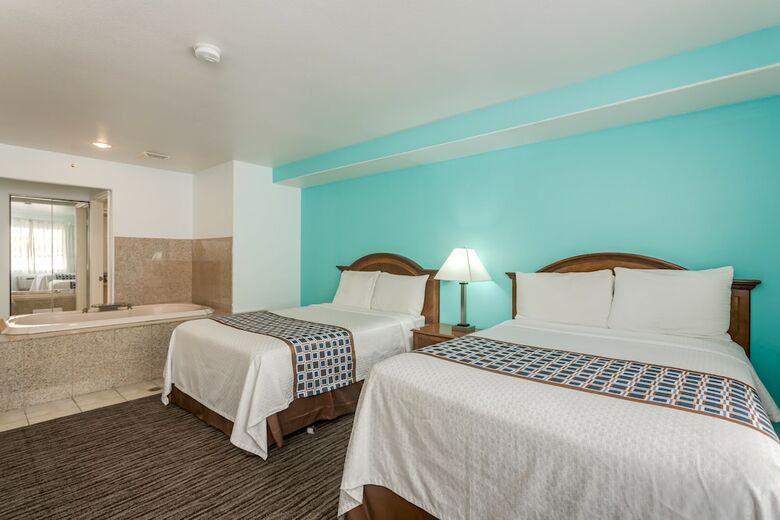 Pacifica Beach Hotel
